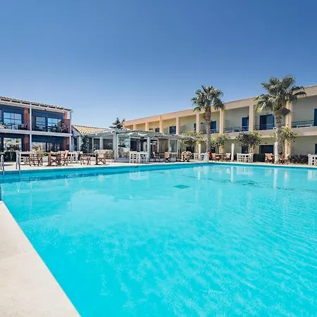 Ianos Hotel 3*